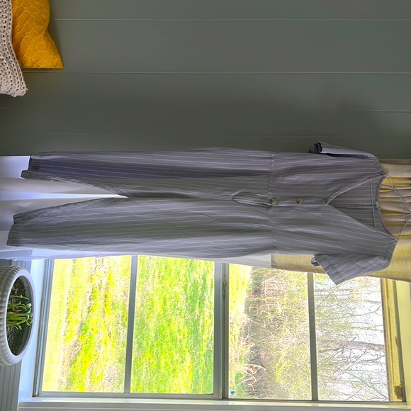 Old Navy Striped Romper Large Blue and White Linen - Picture 2 of 2